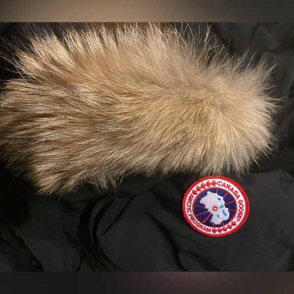 Canada Goose Victoria Parka Size S Black - Picture 12 of 12